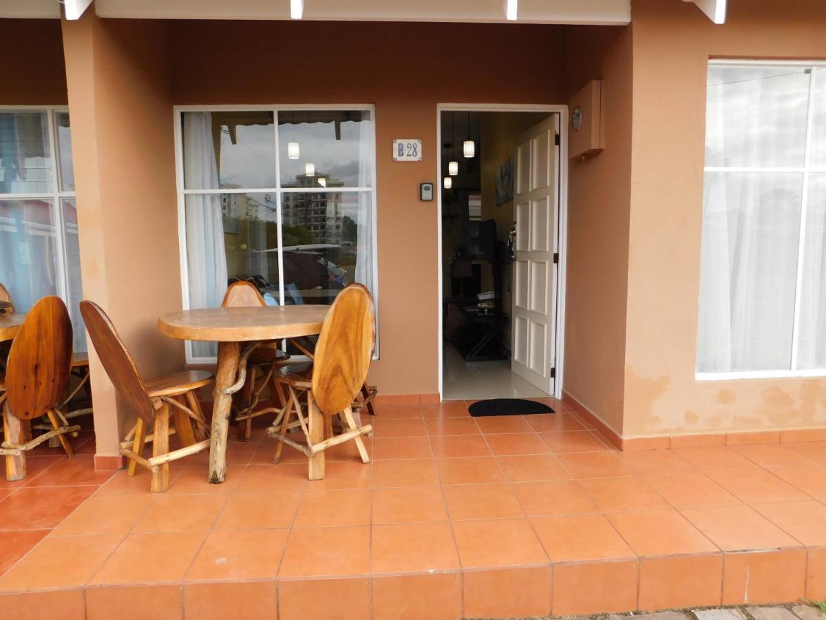 Condo Villa B27 Sleeps Five People - B28 Sleeps Six People - Price Includes Housekeeping Fees Not Taxes - Very Close To The Pool And Beach! Jaco Exterior photo